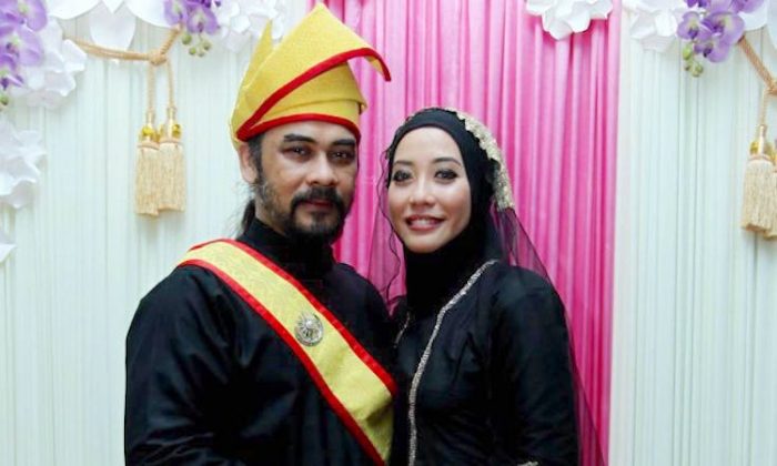 Awie Dan Sharifah Ladyana Selamat Bergelar Suami Isteri