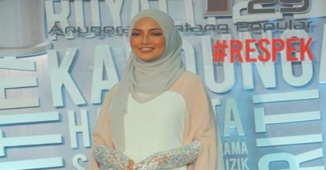 Neelofa Bolot Anugerah Bintang Paling Popular ABPBH 2015i